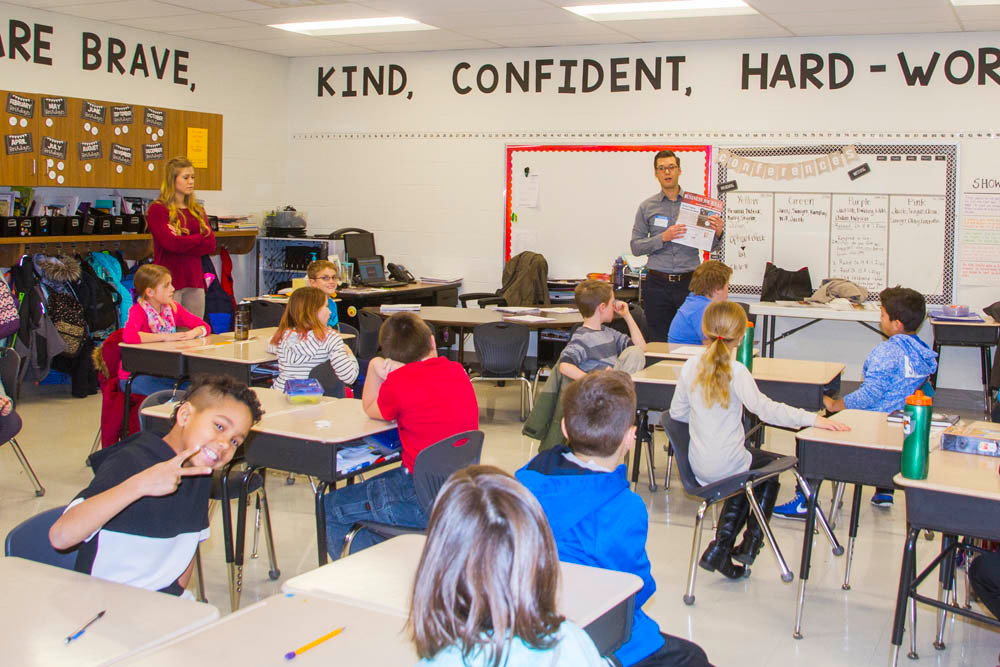 J-school in Ozark
Springfield Business Journal Editorial Director Eric Olson shares journalism basics with Ozark South Elementary students. SBJ’s Jan. 29 visit is part of monthly educational sessions through the Ozark Chamber of Commerce’s Adopt-A-Class program.