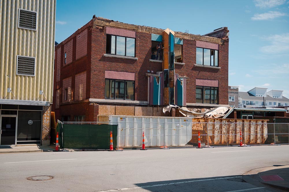 UPSCALE FLIP
Farewell to the former Foster Hospitality Group headquarters at 426 S. Jefferson Ave. Crews are tearing down the art deco structure to make way for a $23 million student-housing development slated for completion in August 2019. The 27,000-square-foot building in its early days housed the Ozarks YWCA, according to Ozarks Alive.