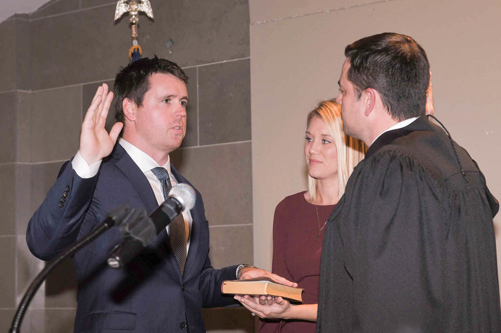 TREASURER’S OATH
New Missouri Treasurer Scott Fitzpatrick is sworn in Jan. 14 by Barry County Associate Judge Johnnie Cox. Fitzpatrick, formerly a state representative from Shell Knob, said under his leadership, the treasurer’s office would adhere to fiscal responsibility and support small businesses. Fitzpatrick also owns MariCorps US LLC.