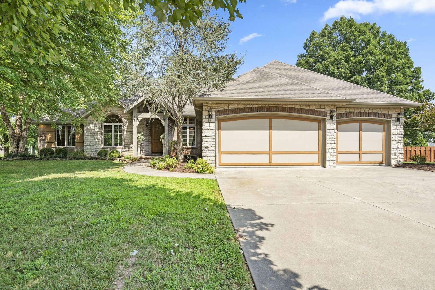 6256 S. Weatherwood Trail
$544,777
Bedrooms: 4
Bathrooms: 3
Listing firm: Coldwell Banker Lewis & Associates
